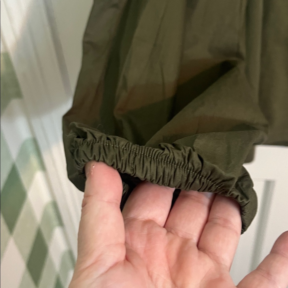 NWT GAP Dark Green Puff Sleeve Blouse Size L - Picture 5 of 6